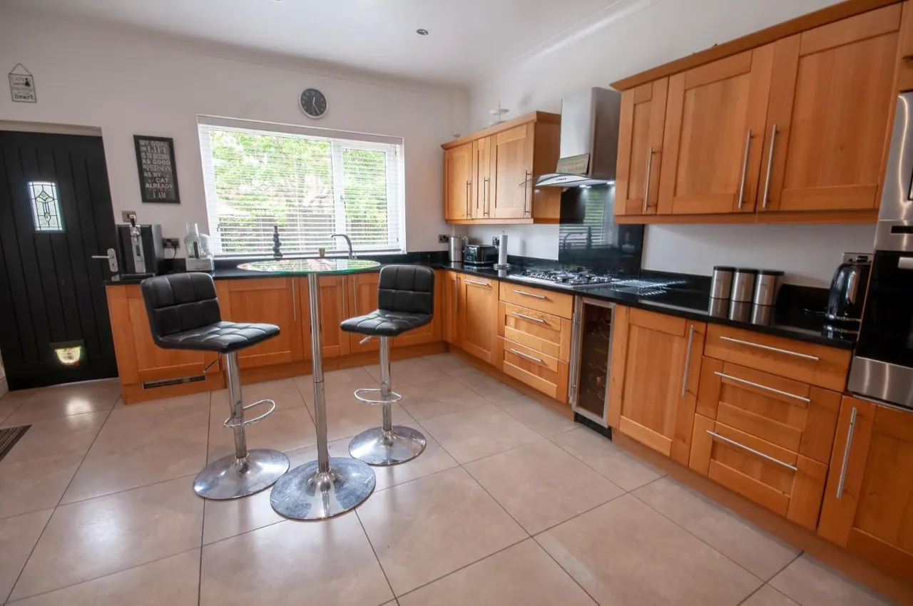 Radcliffe New Road, Whitefield, Manchester, M45 7RP, photo 8