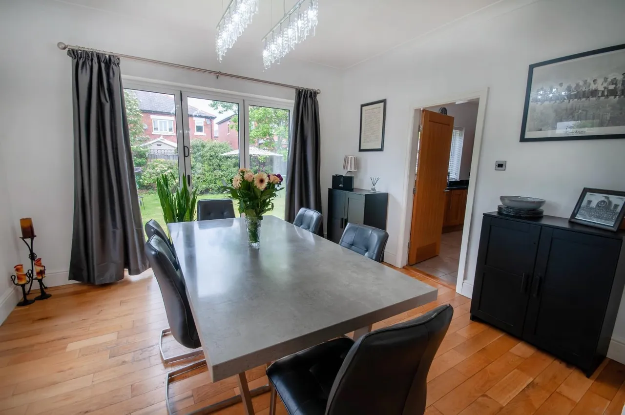 Radcliffe New Road, Whitefield, Manchester, M45 7RP, photo 5