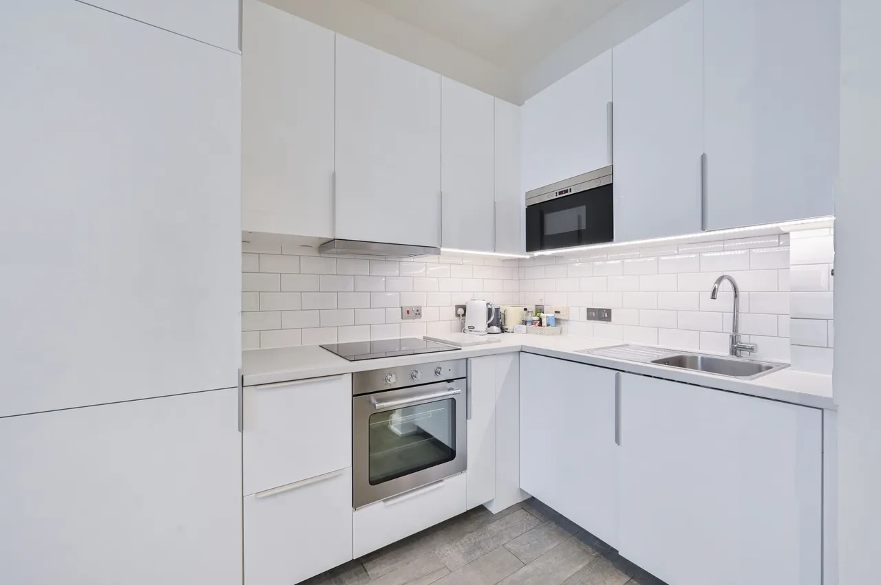 Flat 2, 16 Monmouth Road, London, photo 7