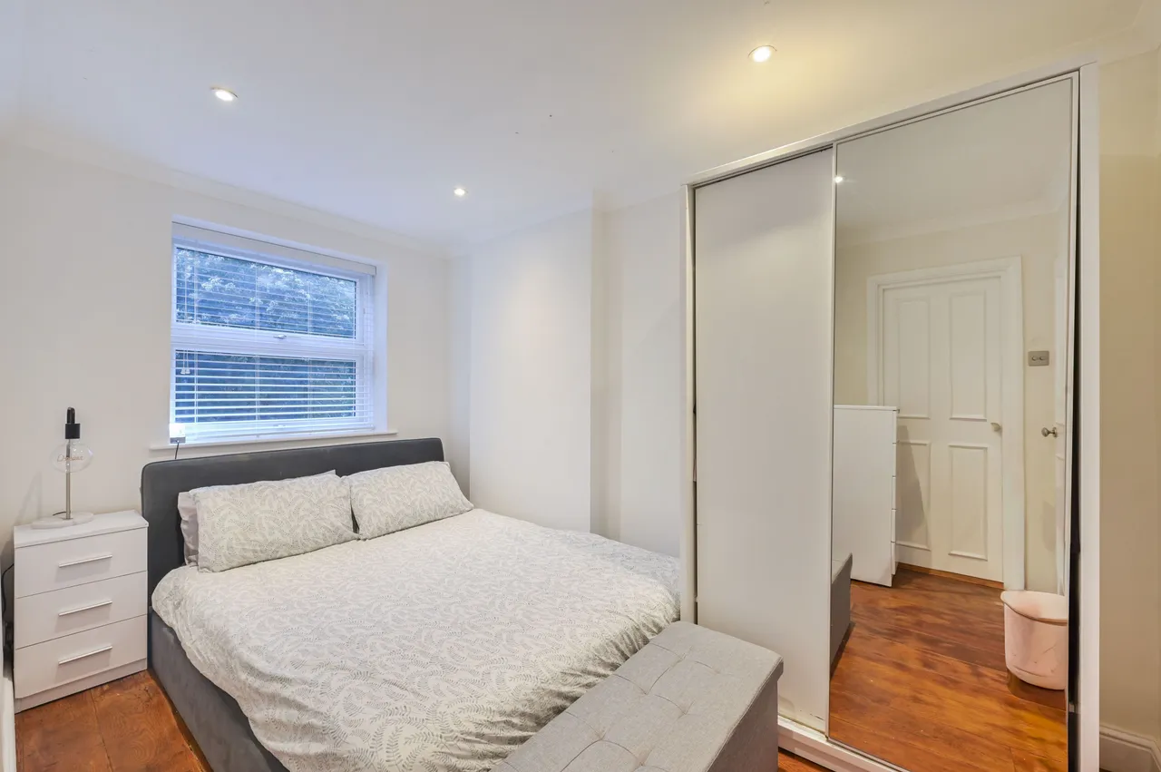 Flat 2, 16 Monmouth Road, London, photo 10