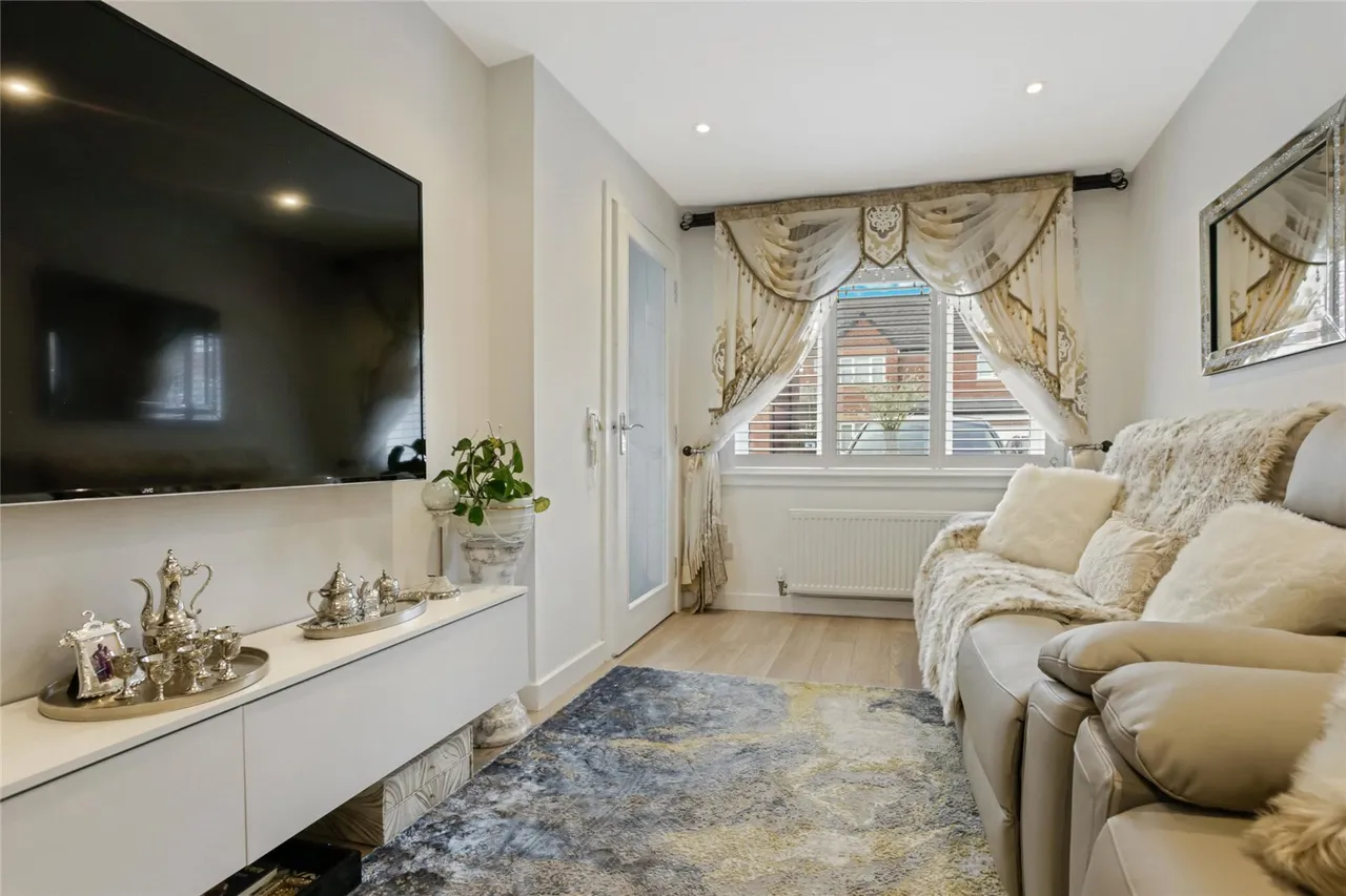 McGregor Crescent, Whitburn, Bathgate, West Lothian, EH47, photo 9
