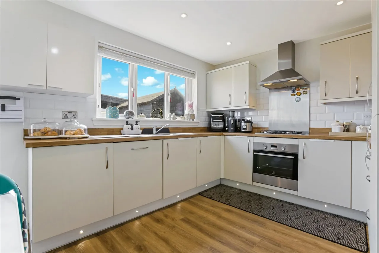 McGregor Crescent, Whitburn, Bathgate, West Lothian, EH47, photo 5