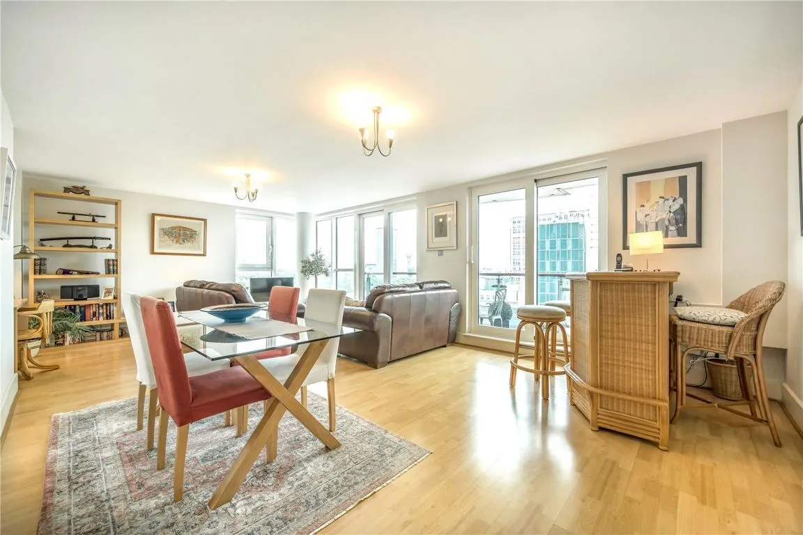 Bridge House, London, photo 3