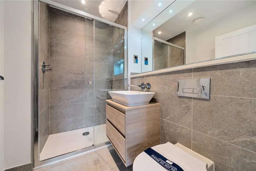 Moorfield Mews, Staines-upon-Thames, TW18, photo 5