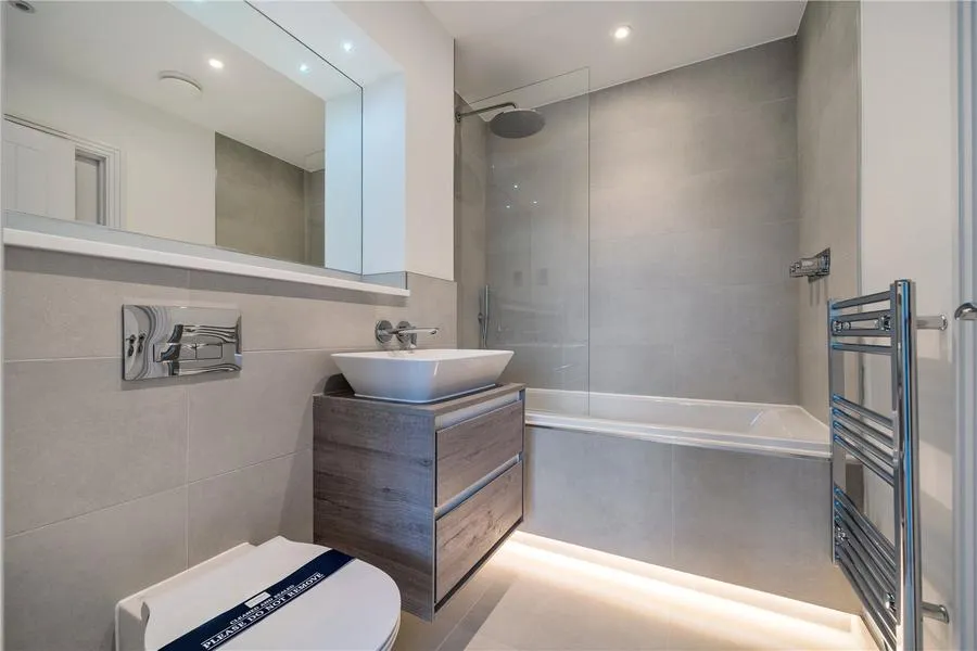 Moorfield Mews, Staines-upon-Thames, TW18, photo 8