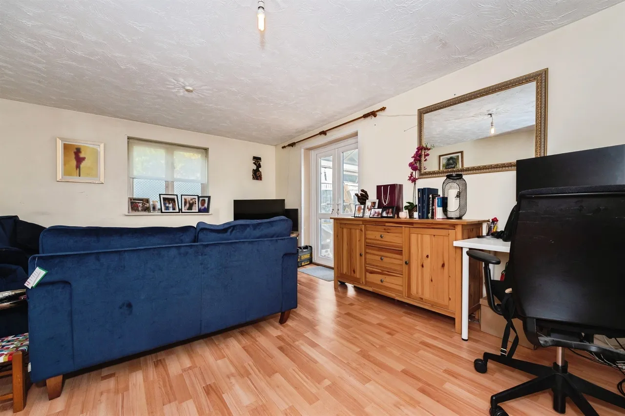 Newburgh Road, Grays, RM17, photo 5