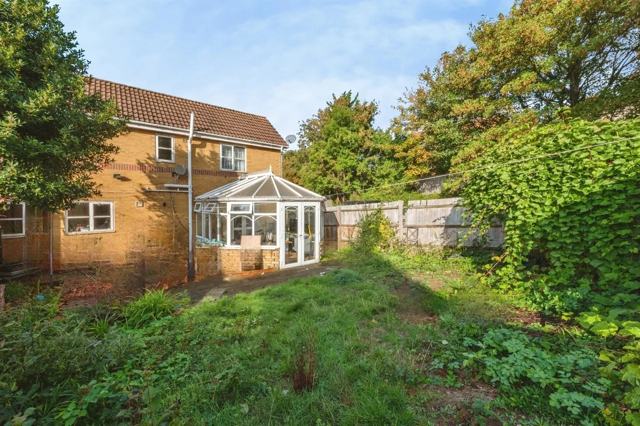 Newburgh Road, Grays, RM17, photo 12