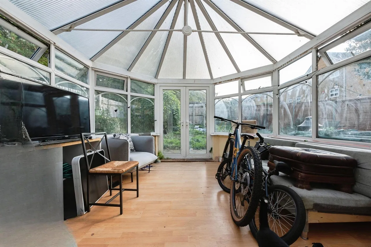 Newburgh Road, Grays, RM17, photo 11