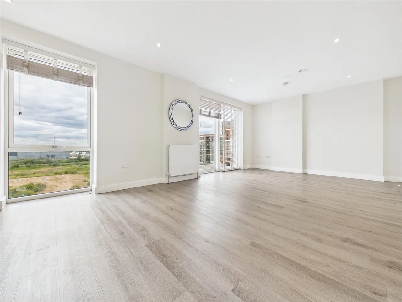 New Road, Rainham, RM13, photo 4