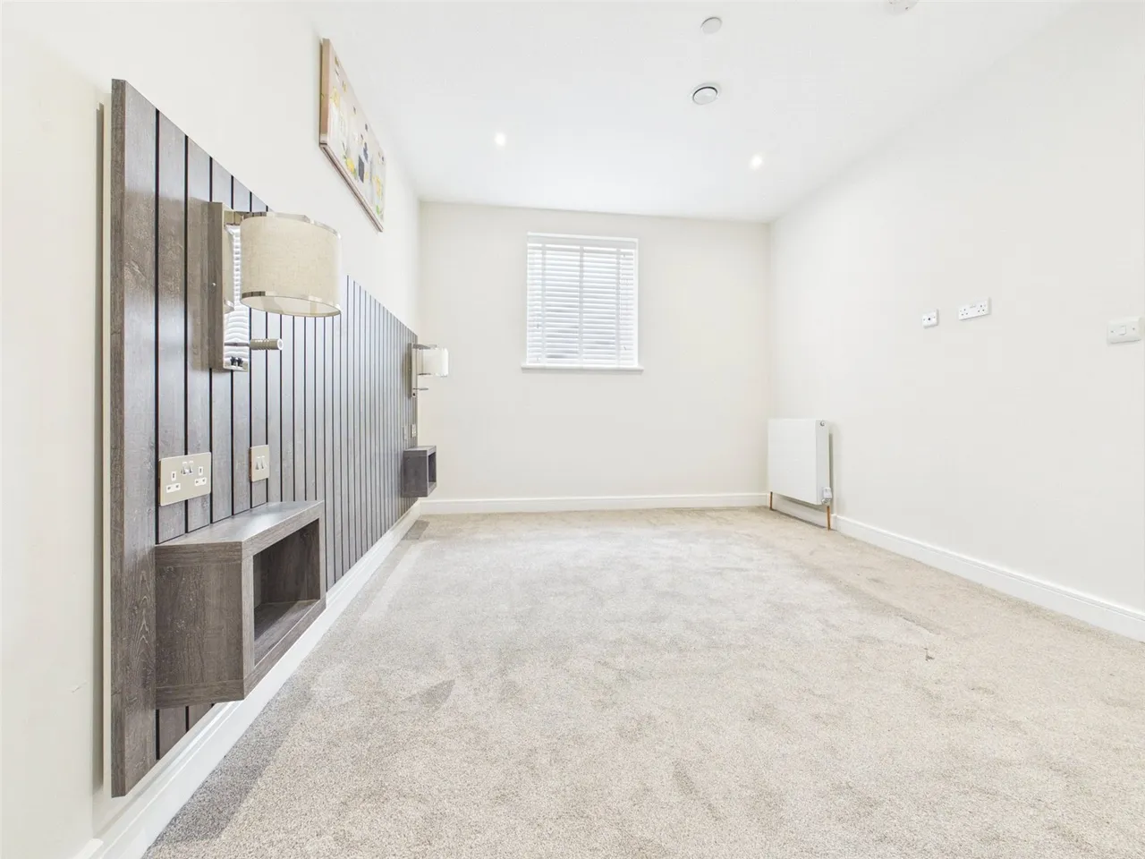 New Road, Rainham, RM13, photo 9