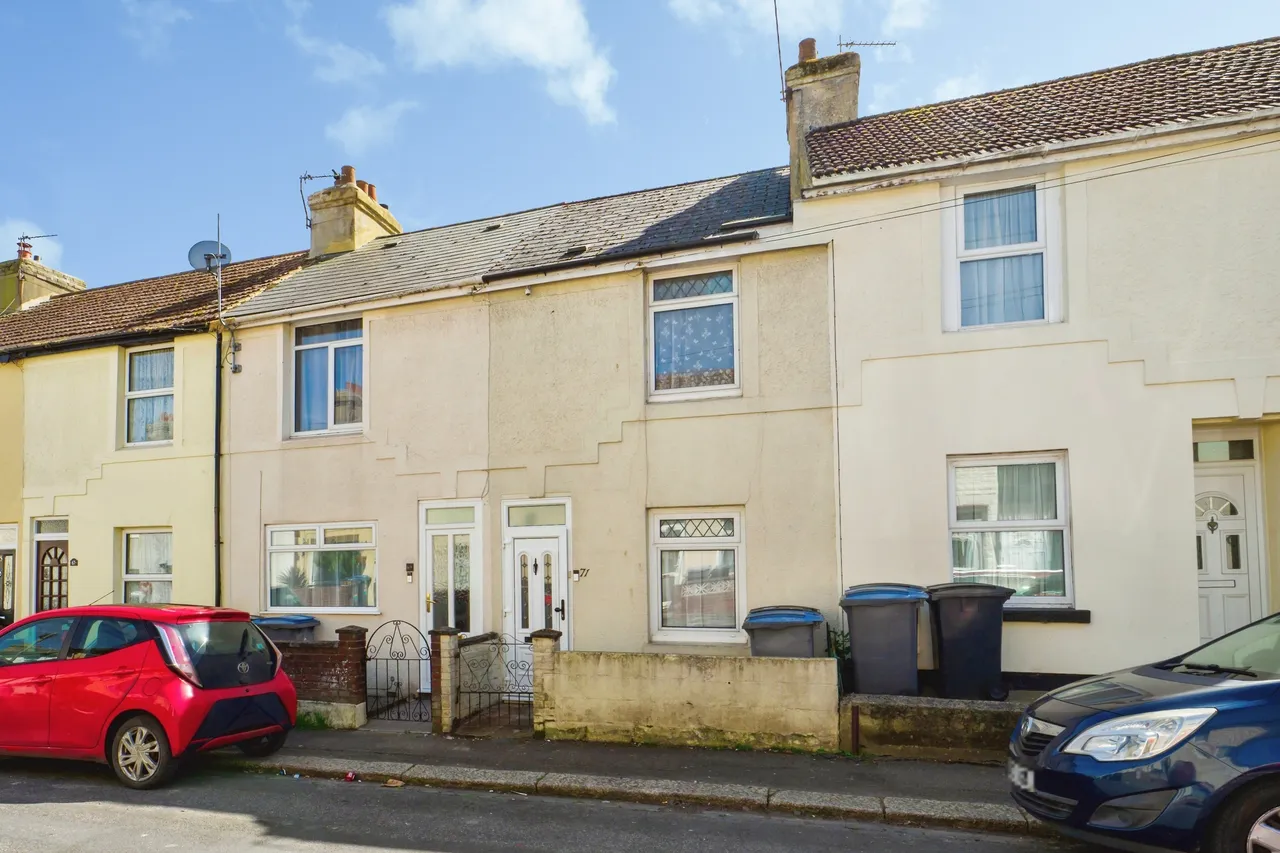 2 bed house for sale, Wyndham Road, Dover, CT17