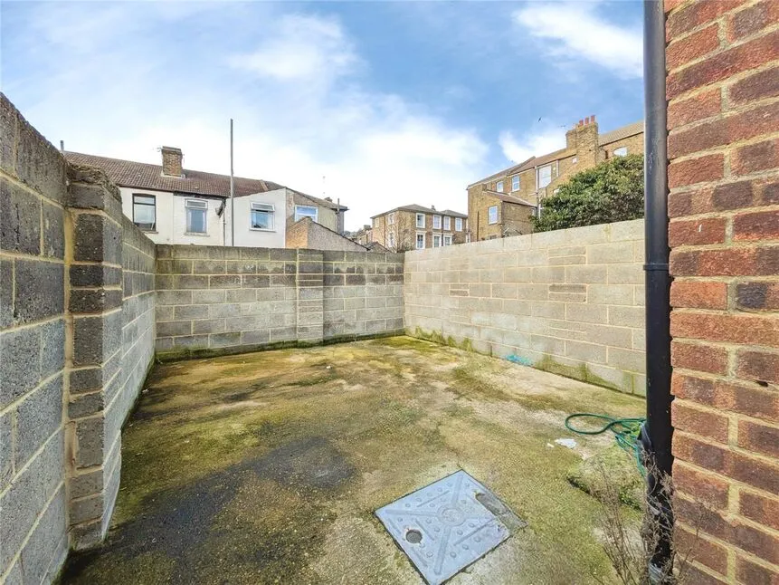 Alexandra Road, Sheerness, Kent, ME12, photo 7