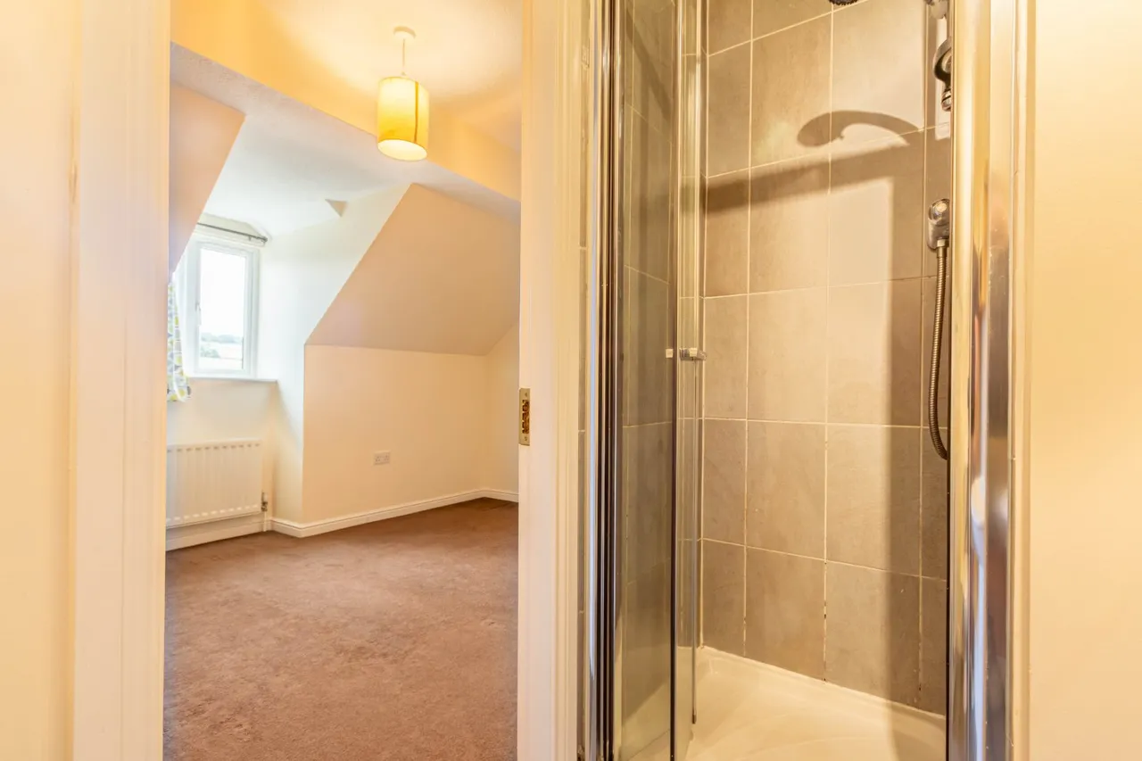 Whitestone Drive, East Morton, BD20, photo 15