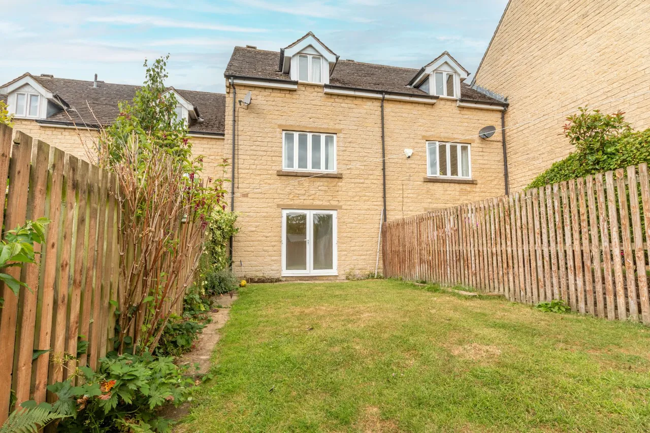 Whitestone Drive, East Morton, BD20, photo 10