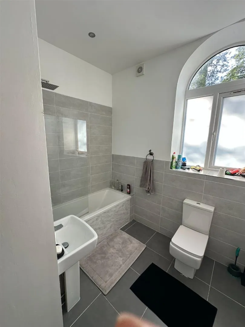 Sunningdale Road, Denton, Manchester, M34 7GP, photo 6