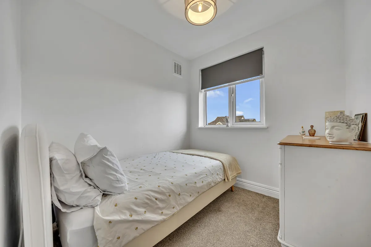 Lawns Way, Collier Row, Romford, RM5 3TD, photo 17