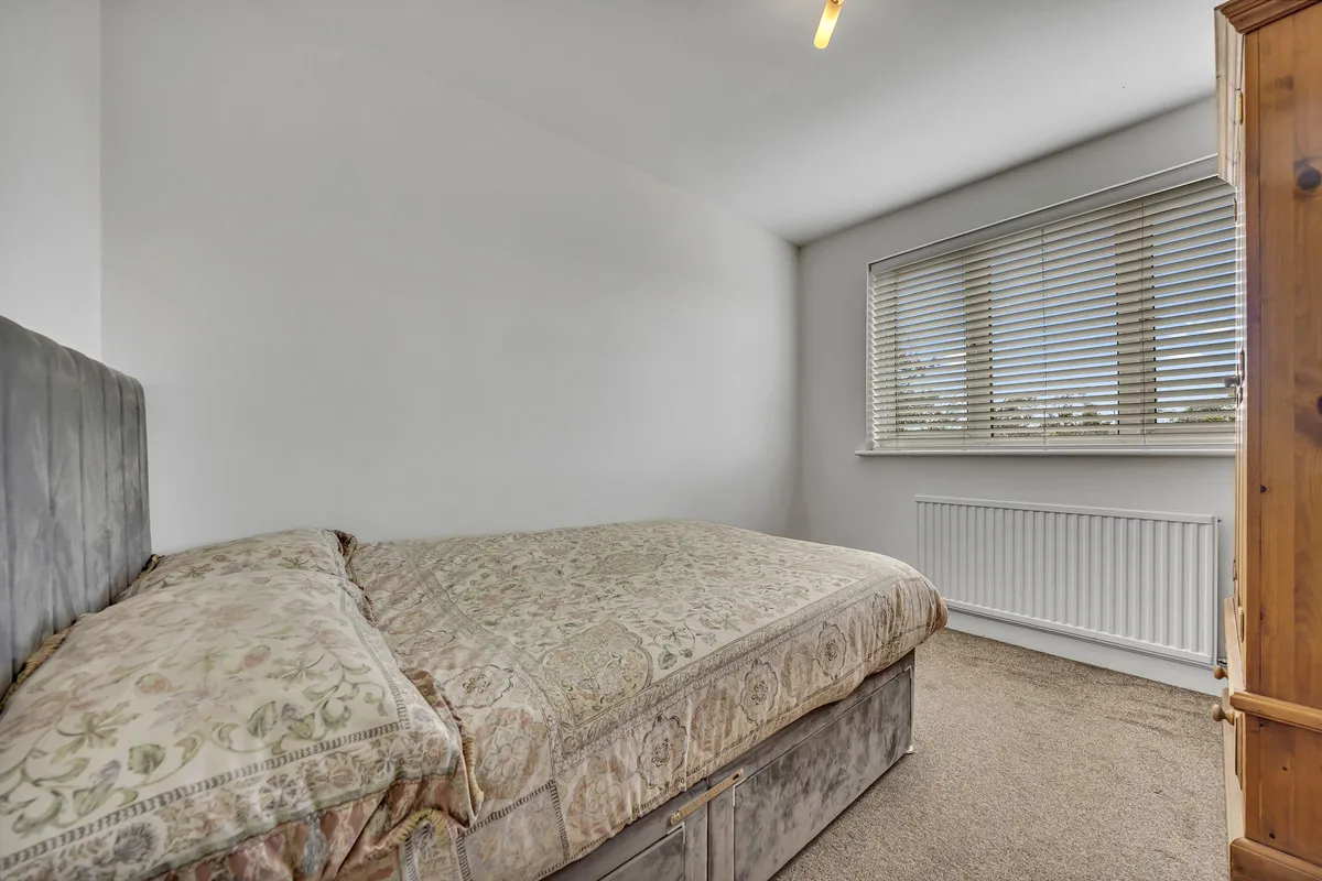 Lawns Way, Collier Row, Romford, RM5 3TD, photo 15