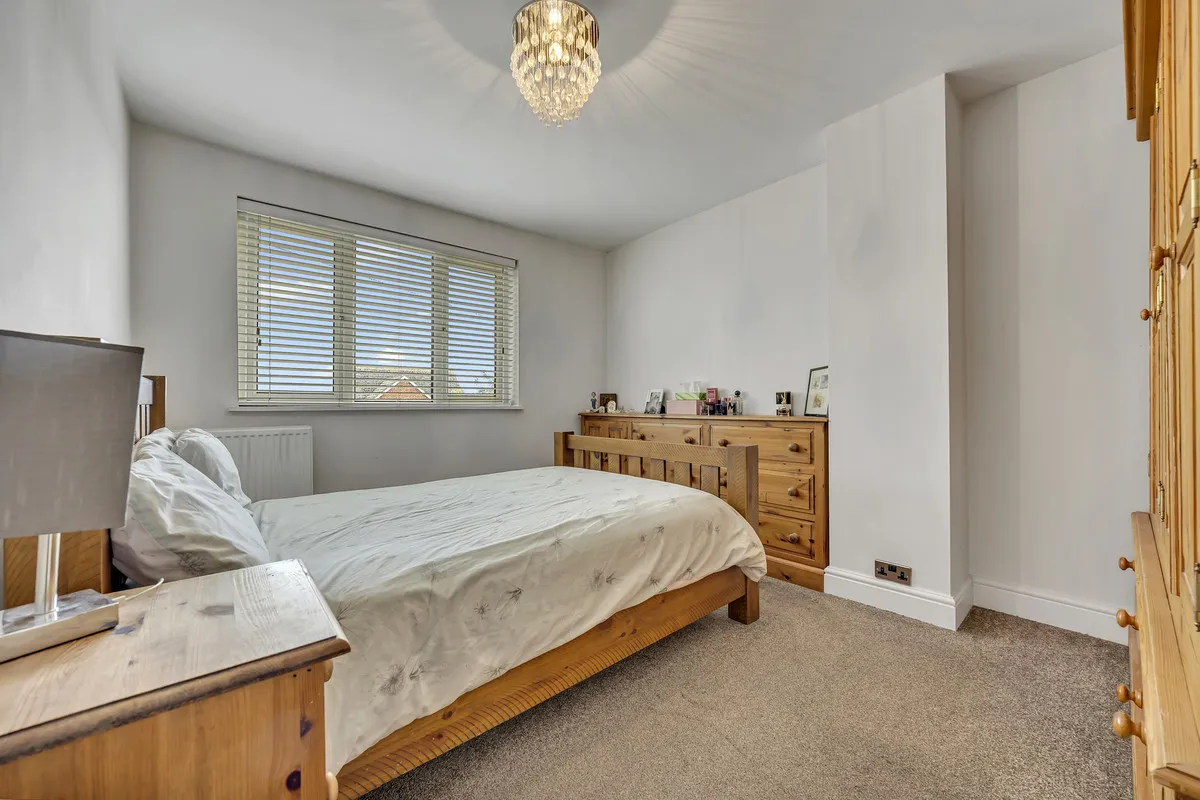 Lawns Way, Collier Row, Romford, RM5 3TD, photo 18