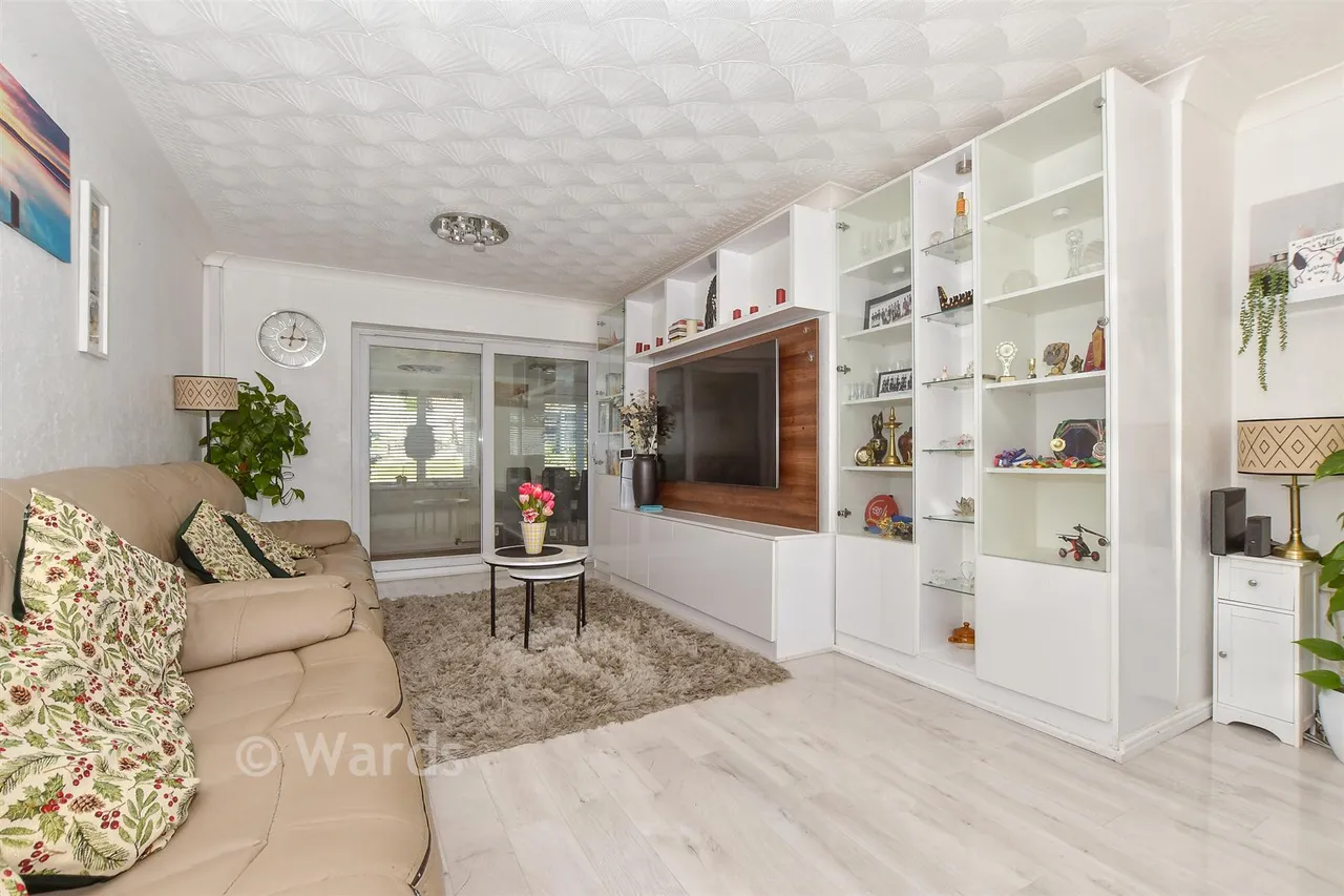 Bybrook Road, Kennington, TN24, photo 5