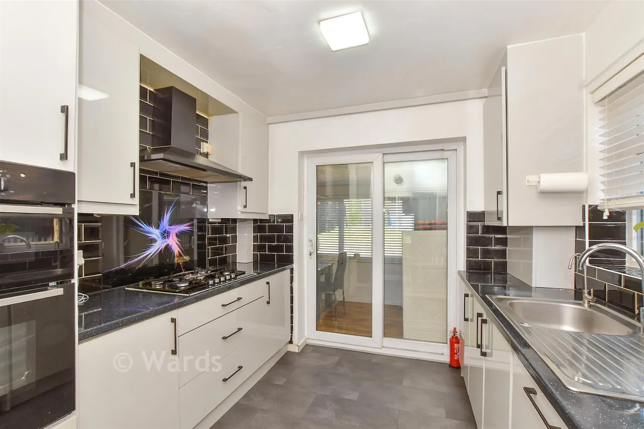 Bybrook Road, Kennington, TN24, photo 4