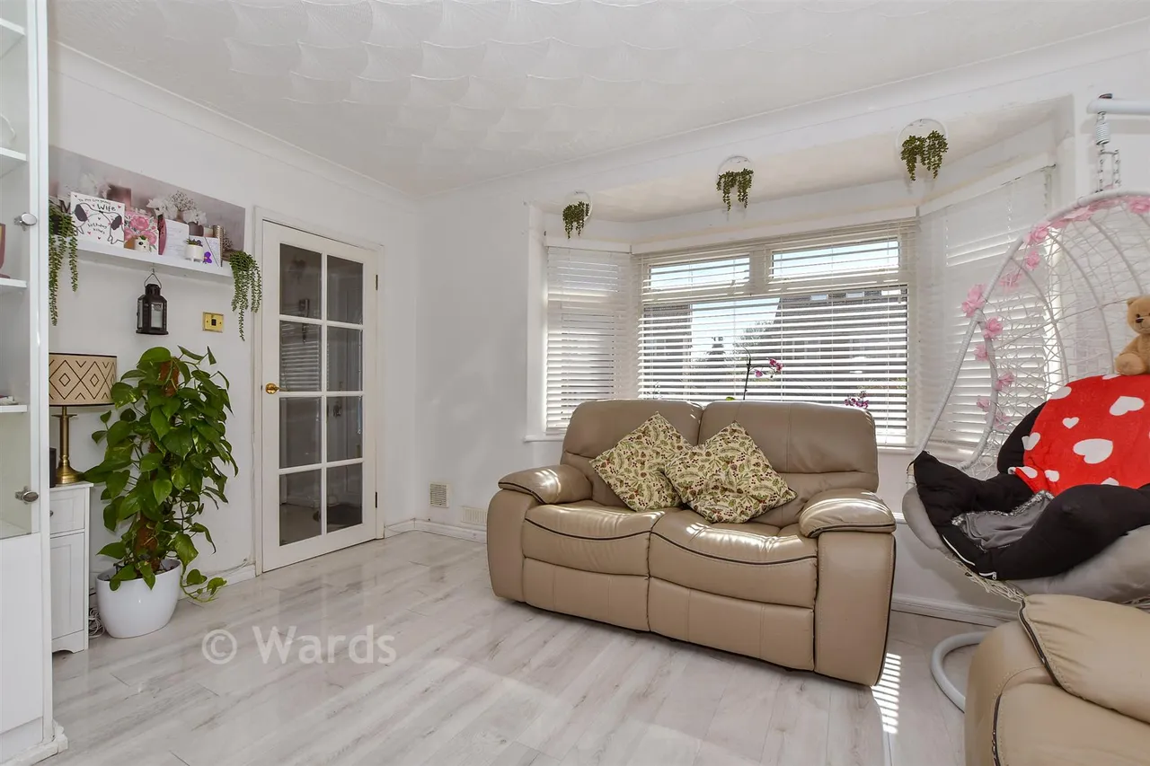 Bybrook Road, Kennington, TN24, photo 3