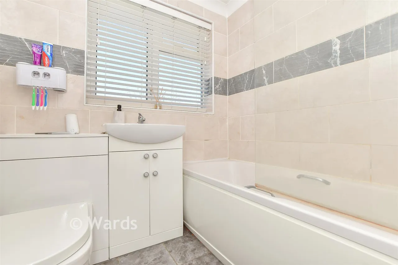 Bybrook Road, Kennington, TN24, photo 15
