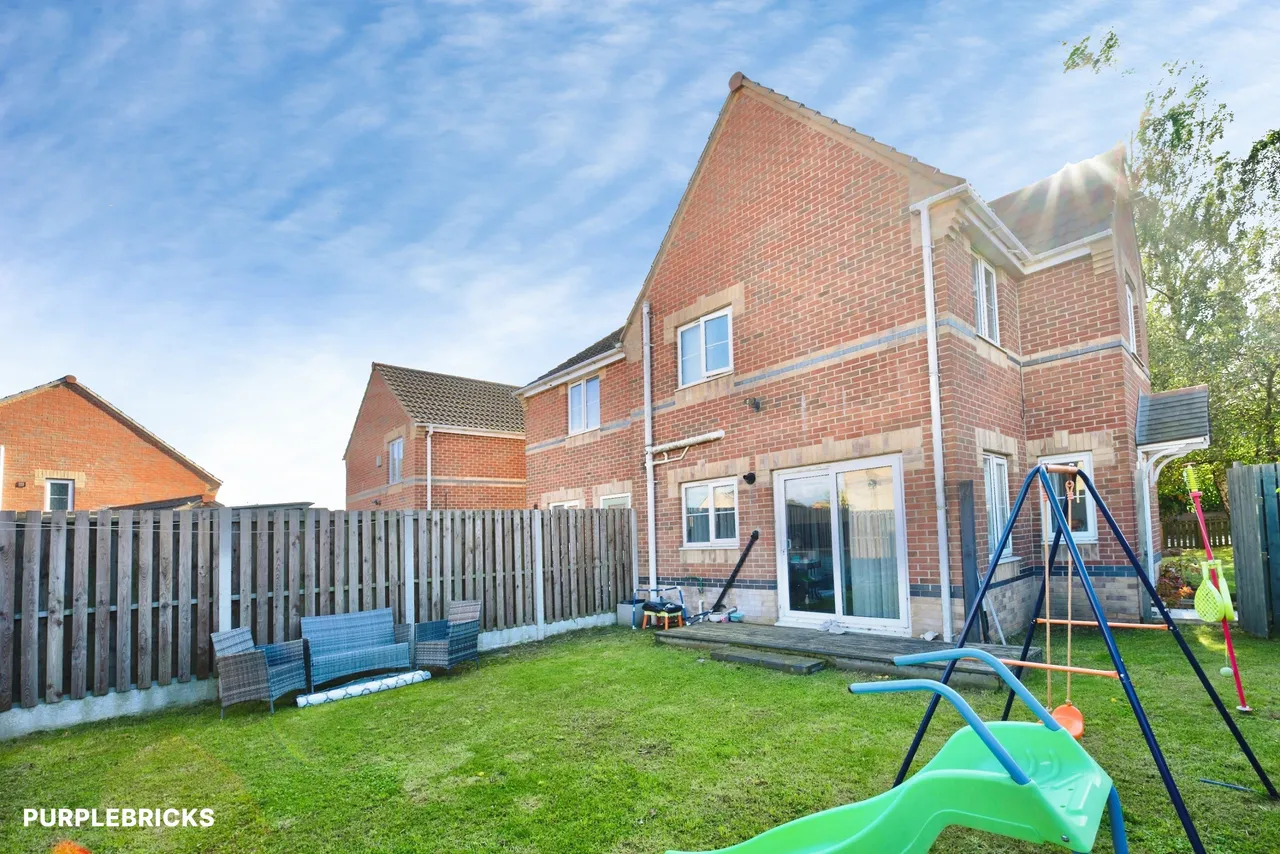 Thornroyd Drive, Bradford, BD4, photo 18