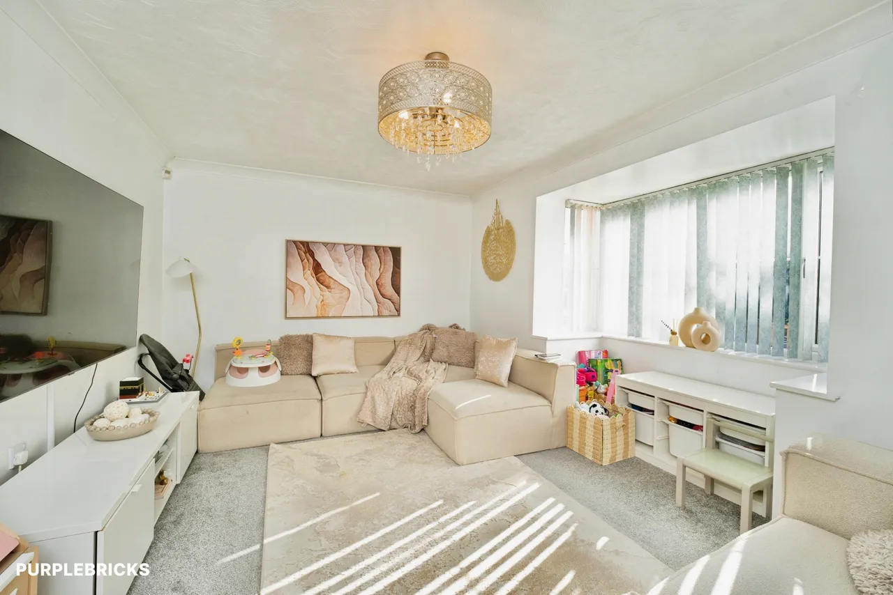 Thornroyd Drive, Bradford, BD4, photo 8