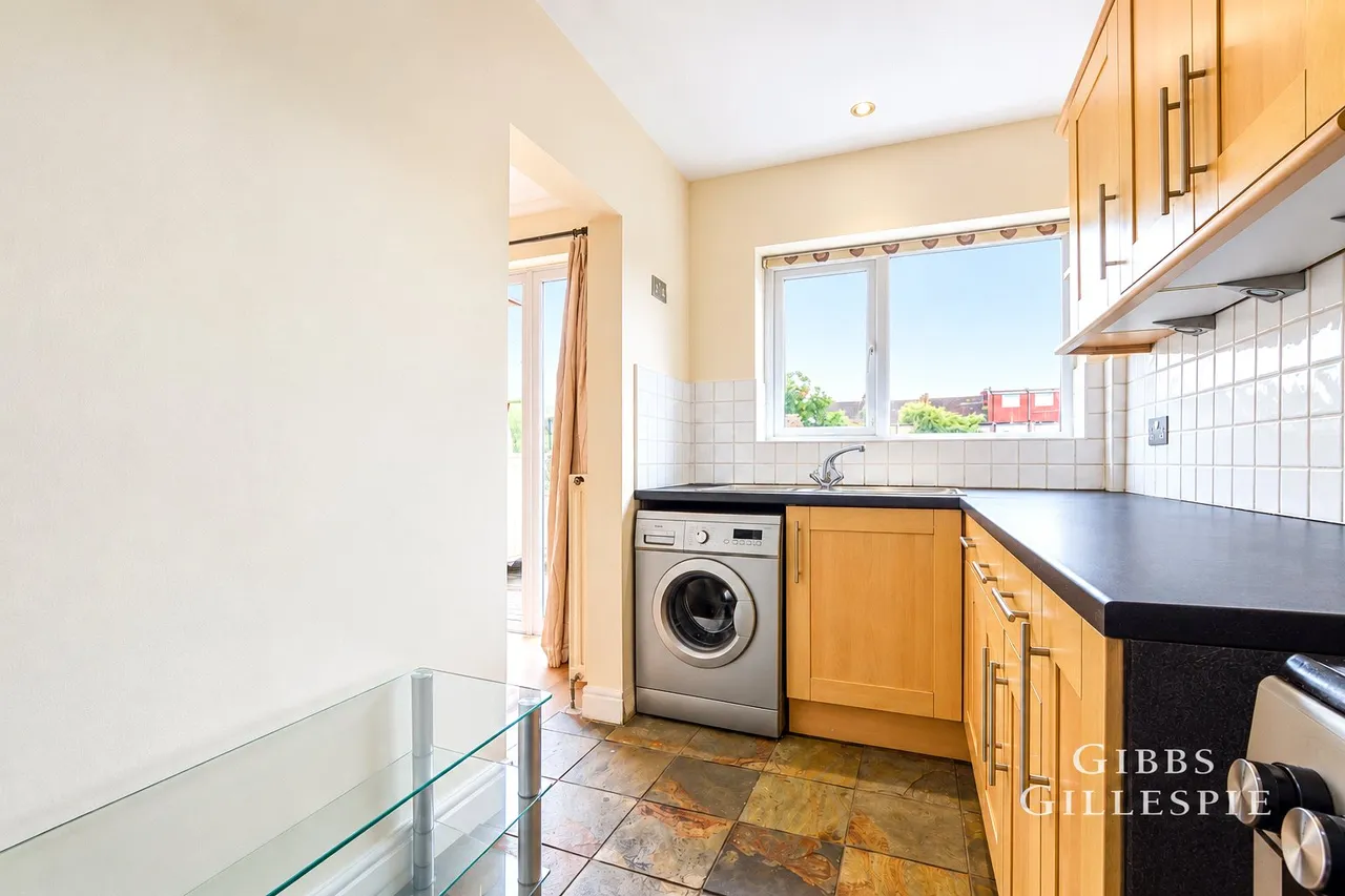 3 bed house to rent, Malvern Avenue, Harrow Fees Apply, HA2