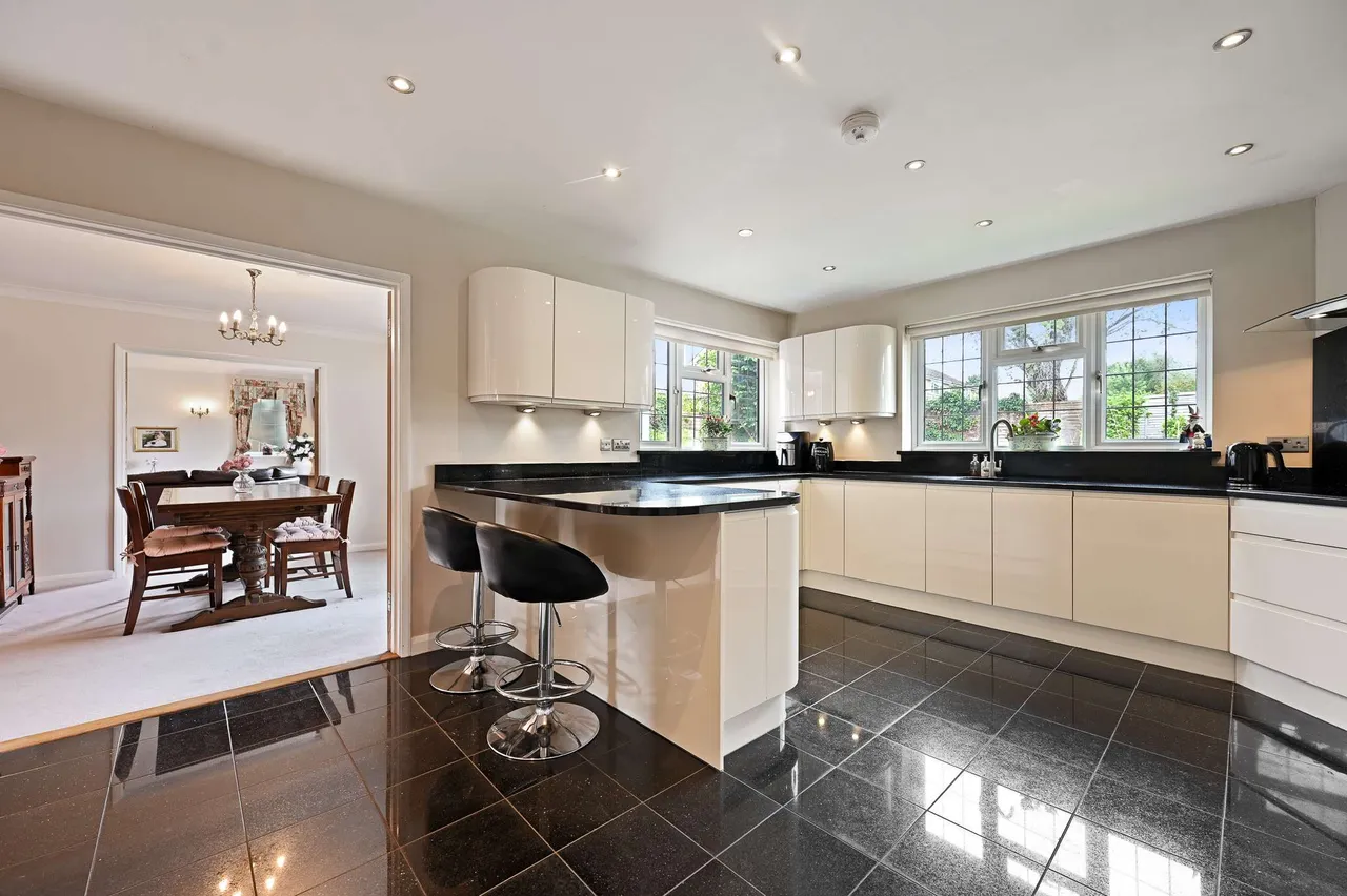 Orchard Grove, Chalfont St. Peter, SL9, photo 3
