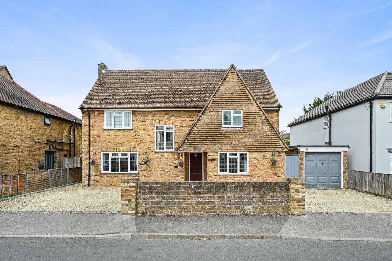 4 bed house for sale, Orchard Grove, Chalfont St. Peter, SL9