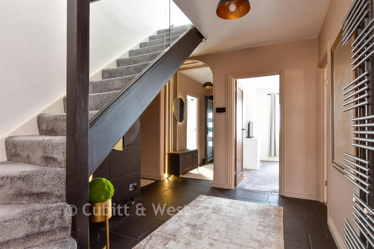 The Esplanade, Telscombe Cliffs, BN10, photo 4