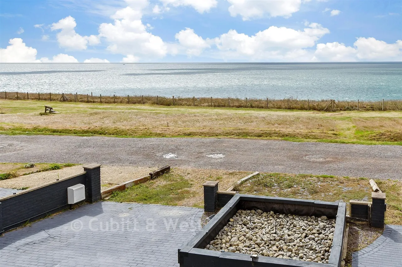 The Esplanade, Telscombe Cliffs, BN10, photo 15