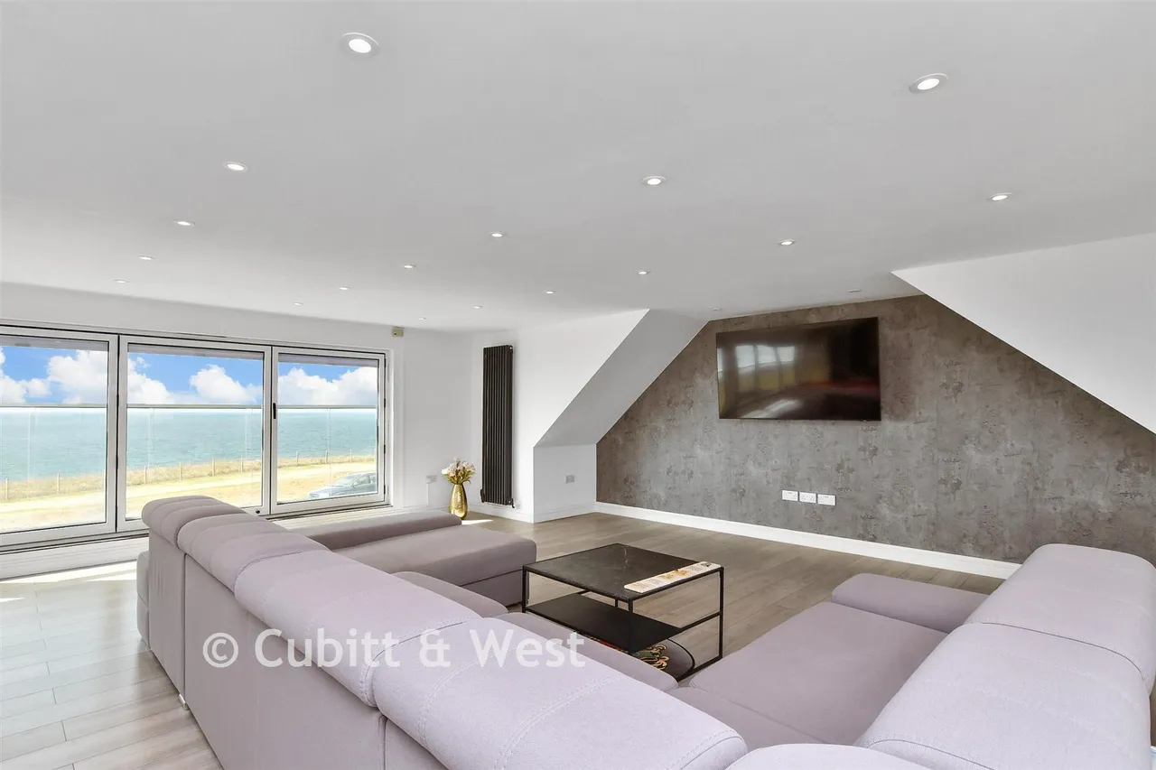 The Esplanade, Telscombe Cliffs, BN10, photo 5