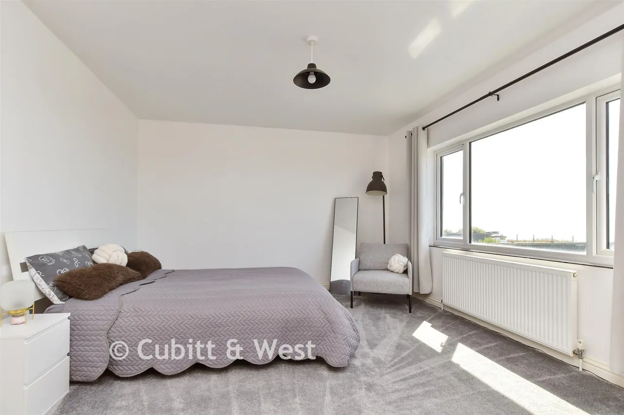 The Esplanade, Telscombe Cliffs, BN10, photo 11