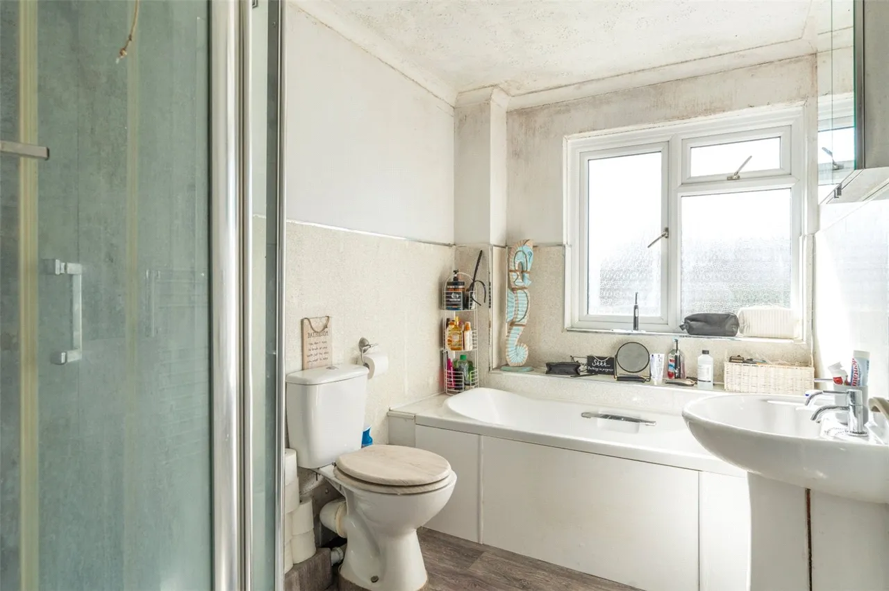 Runnymede Avenue, Bearwood, BH11, photo 15