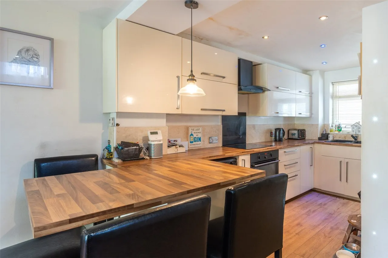 Runnymede Avenue, Bearwood, BH11, photo 6