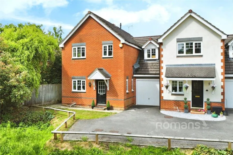 4 bed house for sale, Old Forge End, Sandhurst, GU47