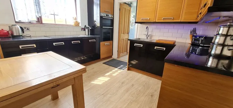 Benvenue Avenue, Eastwood, Essex, SS9 5SJ, photo 6