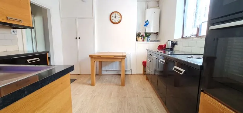 Benvenue Avenue, Eastwood, Essex, SS9 5SJ, photo 12