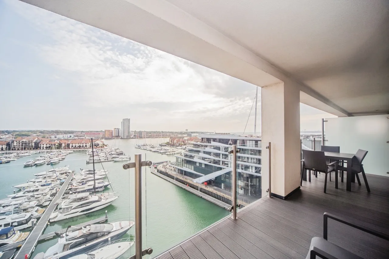 Maritime Walk, Ocean Village, SO14, photo 6