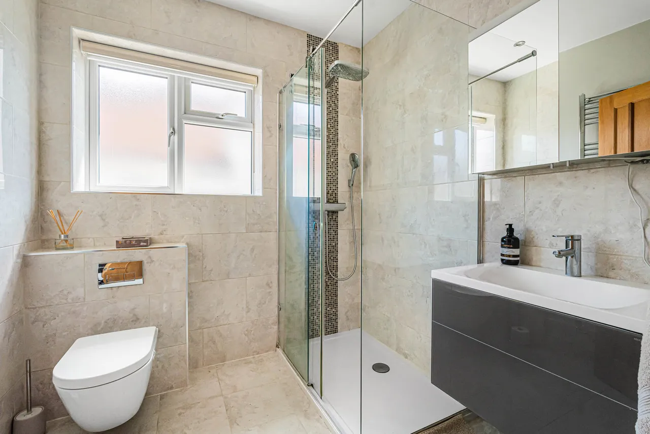 Mayfield Gardens, Staines-upon-Thames, TW18, photo 23