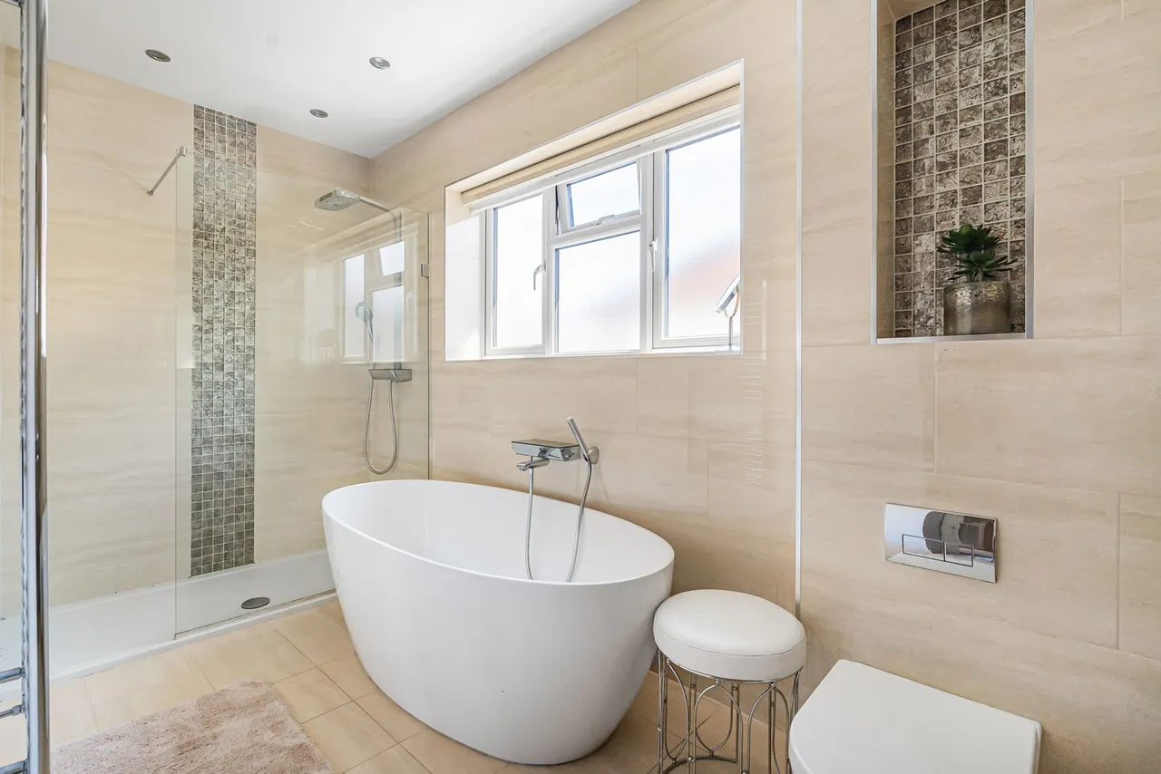 Mayfield Gardens, Staines-upon-Thames, TW18, photo 20