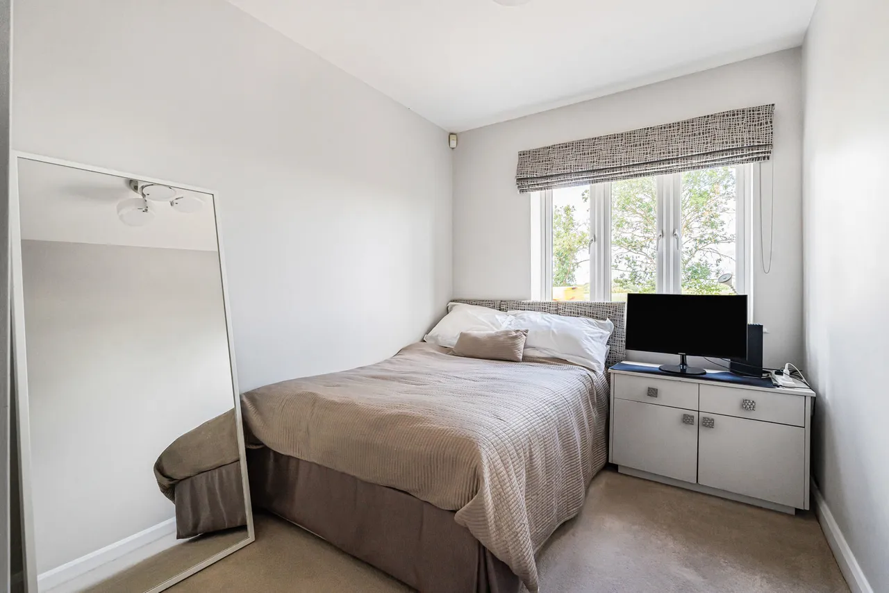 Mayfield Gardens, Staines-upon-Thames, TW18, photo 22