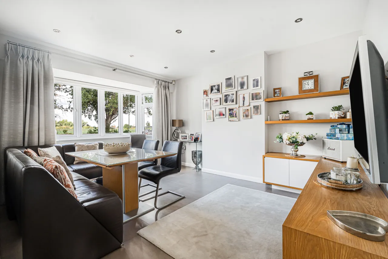 Mayfield Gardens, Staines-upon-Thames, TW18, photo 12
