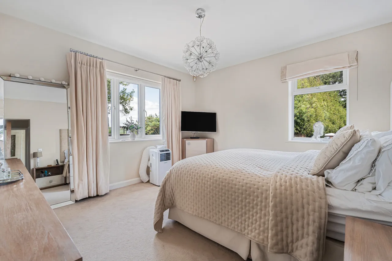Mayfield Gardens, Staines-upon-Thames, TW18, photo 17