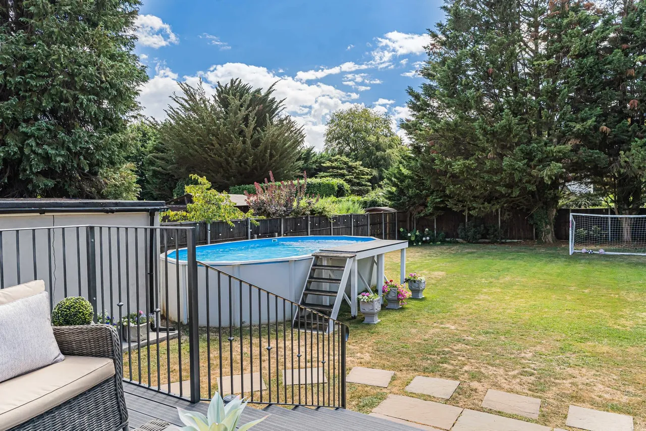 Mayfield Gardens, Staines-upon-Thames, TW18, photo 36