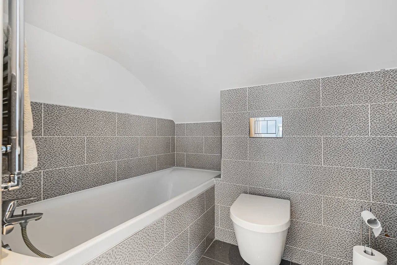 Mayfield Gardens, Staines-upon-Thames, TW18, photo 28