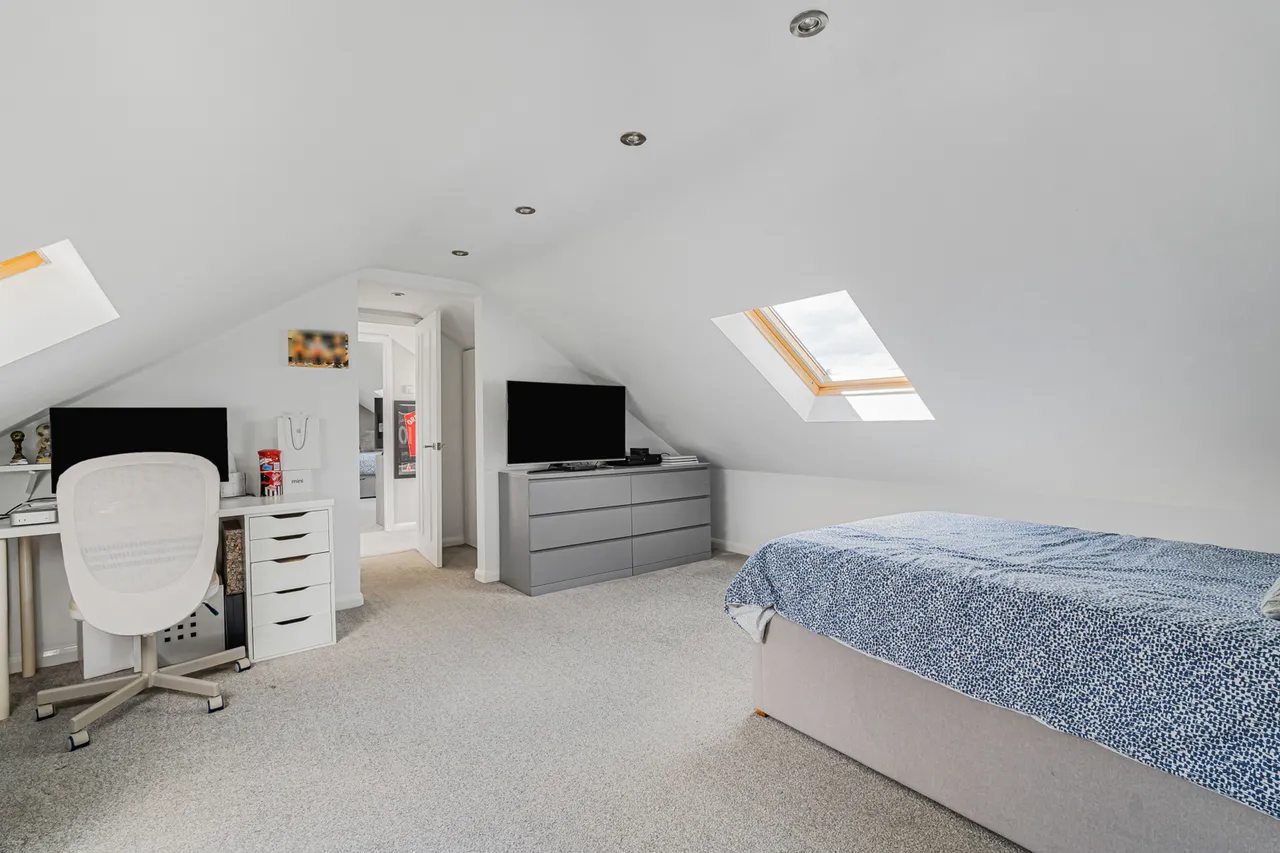 Mayfield Gardens, Staines-upon-Thames, TW18, photo 27