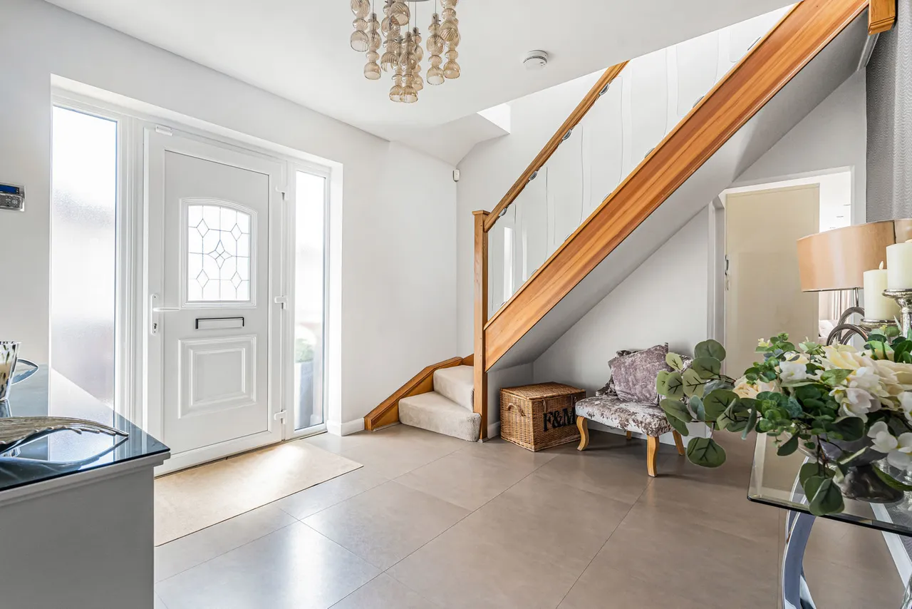 Mayfield Gardens, Staines-upon-Thames, TW18, photo 15